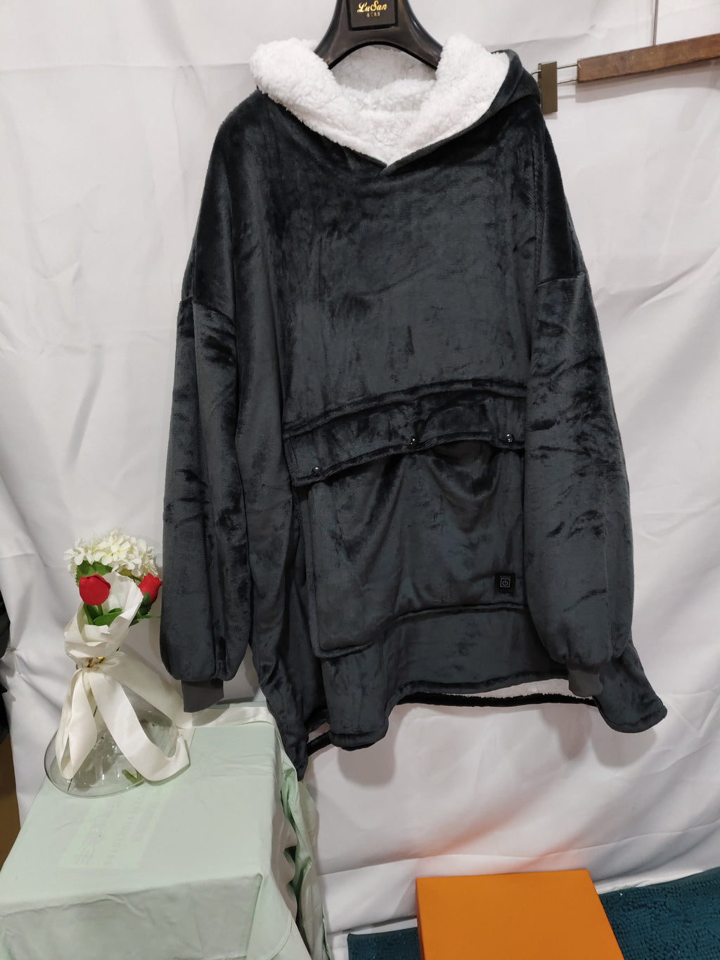 Women's Heated Oversized Hoodie Blanket